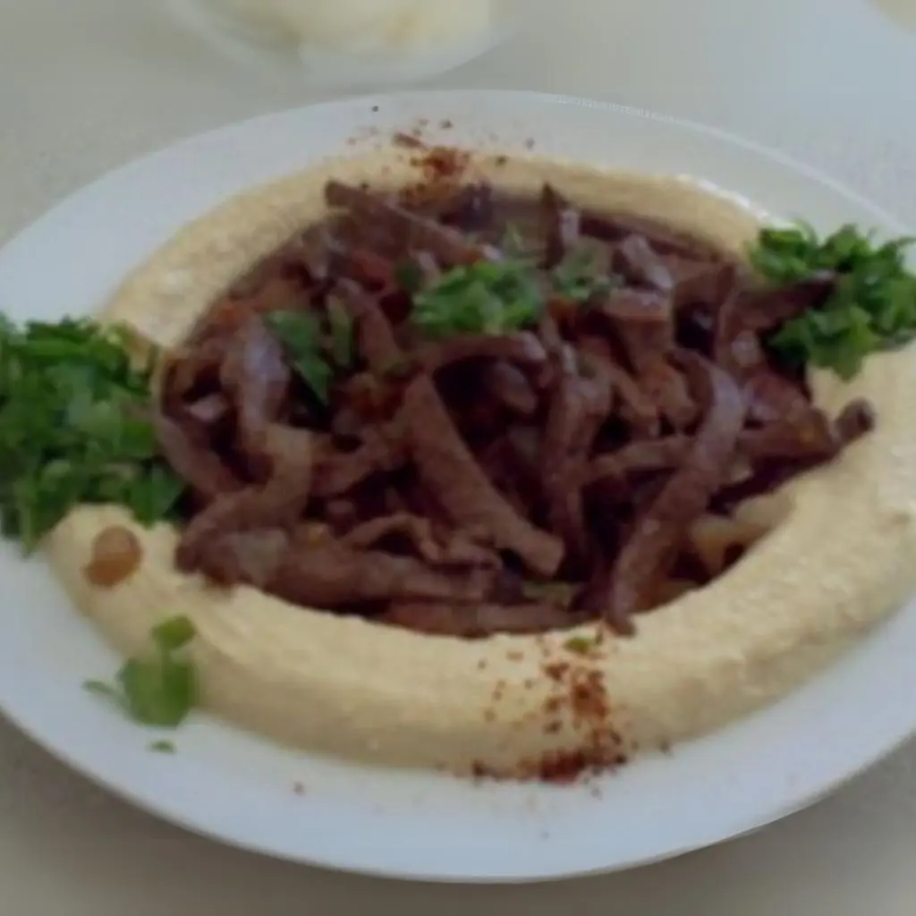 حمص بالكبدة